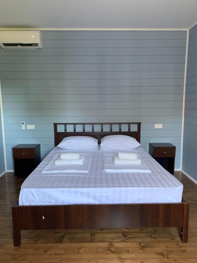 Акватика Hotel Пицунда Екстериор снимка