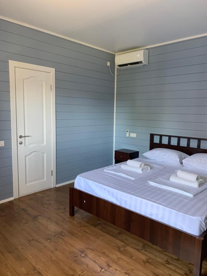 Акватика Hotel Пицунда Екстериор снимка